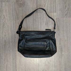 👜 Danier Genuine Leather Black Purse